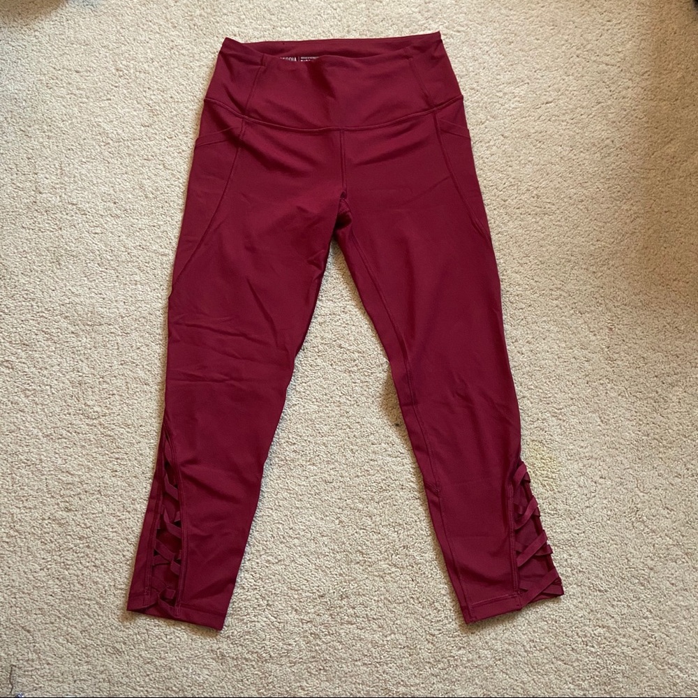 Victoria Secret Cropped Leggings